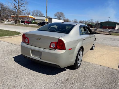 Used 2011 Chevrolet Malibu LS image 3