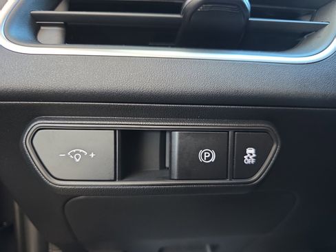 Used 2025 Kia K4 LXS image 25