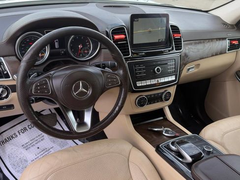 Used 2017 Mercedes-Benz GLS 550 4MATIC image 33
