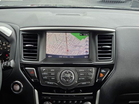 Used 2018 Nissan Pathfinder SV w/ SV Tech Package AWD/4WD image 24