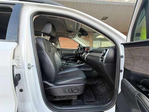 Used 2021 Kia Sorento SX Prestige image 19