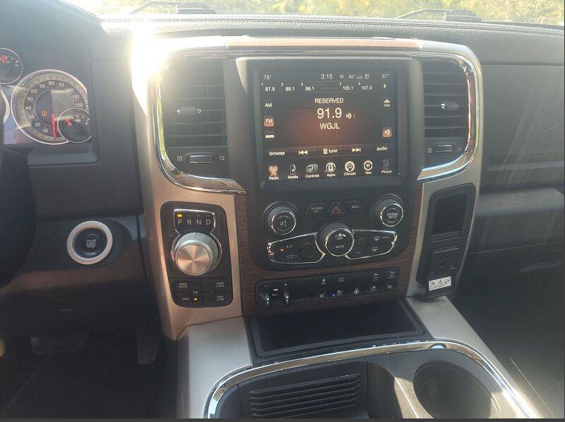 Used 2017 RAM 1500 Laramie w/ Convenience Group AWD/4WD image 14