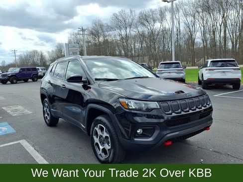 Used 2022 Jeep Compass Trailhawk AWD/4WD image 4