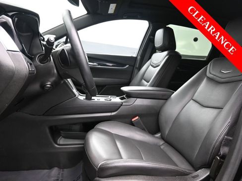 Used 2025 Cadillac XT5 Premium Luxury image 17