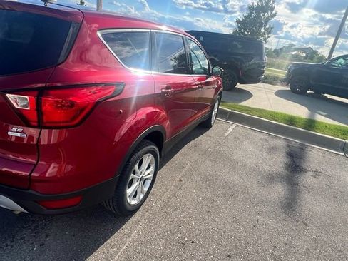 Used 2019 Ford Escape SE AWD/4WD image 3