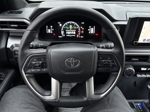 Certified 2025 Toyota 4Runner SR5 image 18