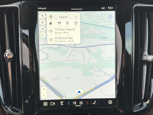 Used 2024 Volvo XC60 B5 Plus image 32