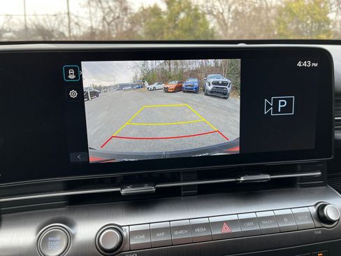 Used 2025 Hyundai Kona SEL image 22