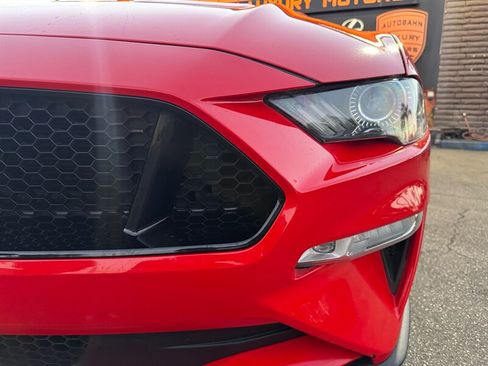 Used 2018 Ford Mustang GT Premium RWD image 5