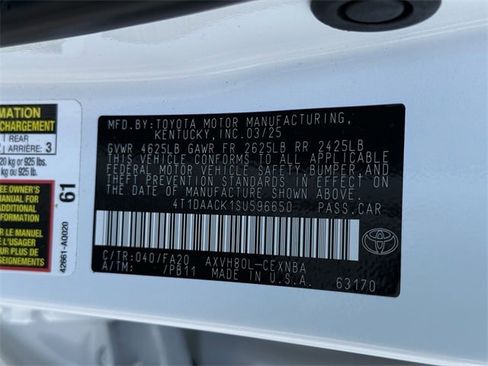 Used 2025 Toyota Camry SE image 35