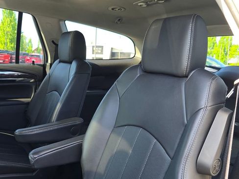 Used 2017 Buick Enclave Premium w/ Experience Buick Package AWD/4WD image 17