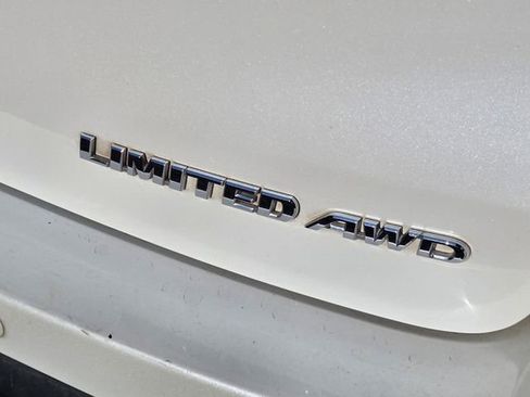 Used 2015 Toyota Highlander Limited Platinum AWD/4WD image 5