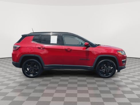 Used 2019 Jeep Compass Latitude AWD/4WD image 9