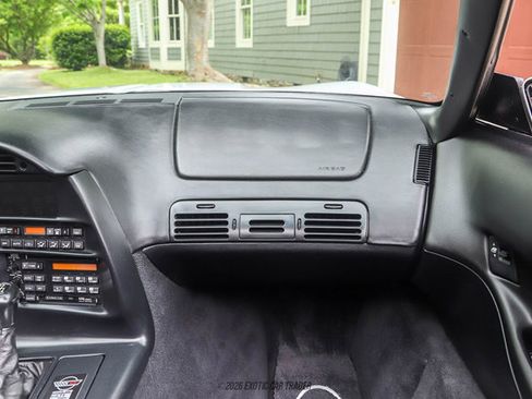 Used 1996 Chevrolet Corvette Convertible RWD image 62