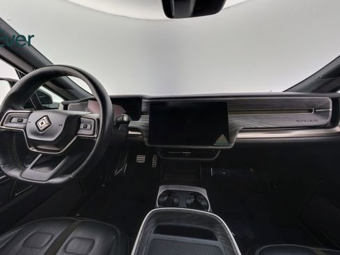 Used 2022 Rivian R1T Launch Edition image 25