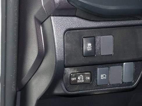 Used 2023 Toyota Tacoma SR AWD/4WD image 25