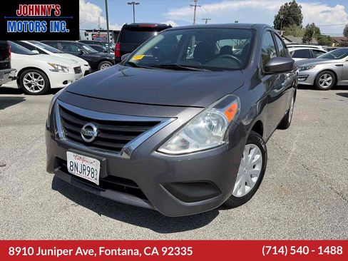Used 2019 Nissan Versa SV FWD image 1