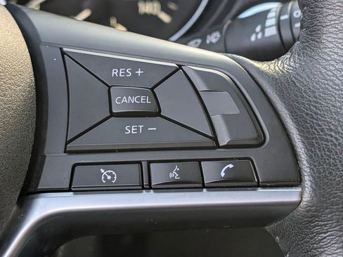 Used 2019 Nissan Rogue SV image 26