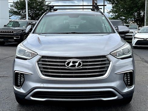 Used 2017 Hyundai Santa Fe Limited FWD image 2