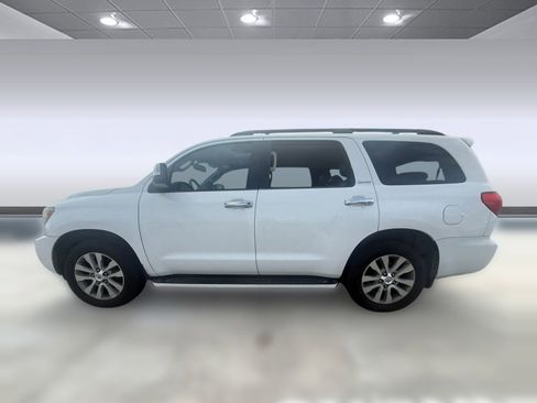 Used 2014 Toyota Sequoia Limited image 2