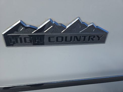 Used 2018 Chevrolet Silverado 2500 High Country w/ Duramax Plus Package image 43