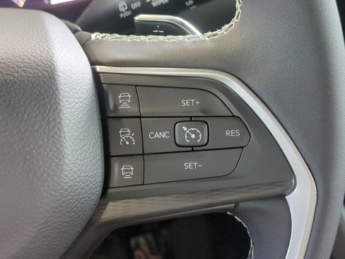 New 2025 Jeep Grand Cherokee L Laredo image 25