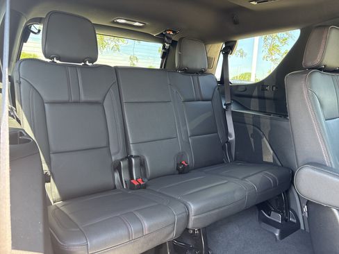 Used 2022 Chevrolet Tahoe RST w/ Luxury Package AWD/4WD image 18