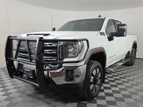 Used 2022 GMC Sierra 2500 SLE w/ SLE Value Package; AWD/4WD image 4