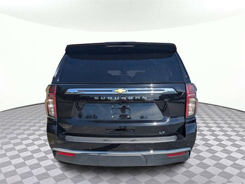 Used 2023 Chevrolet Suburban LT image 5