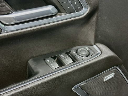 Used 2023 Chevrolet Silverado 1500 LTZ w/ LTZ Premium Package AWD/4WD image 15