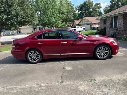Used 2014 Lexus LS 460 w/ Comfort Package RWD image 4