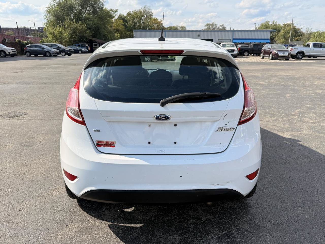 Used 2015 Ford Fiesta SE FWD image 5