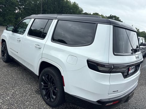 New 2026 Jeep Grand Wagoneer Summit w/ Premium Group III AWD/4WD image 35