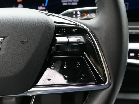 Certified 2024 Cadillac Lyriq Tech RWD image 18