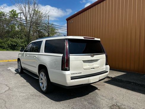 Used 2015 Cadillac Escalade ESV Luxury image 6