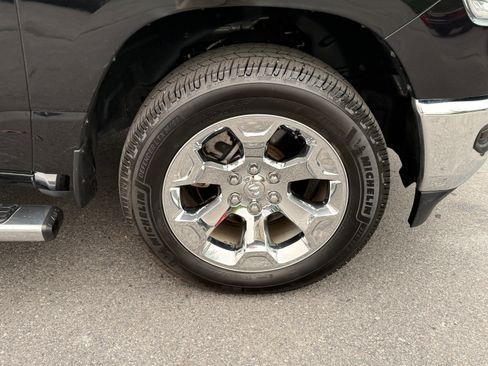 Used 2022 RAM 1500 Big Horn AWD/4WD image 12
