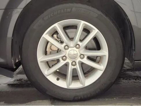 Used 2020 Dodge Grand Caravan SXT image 21