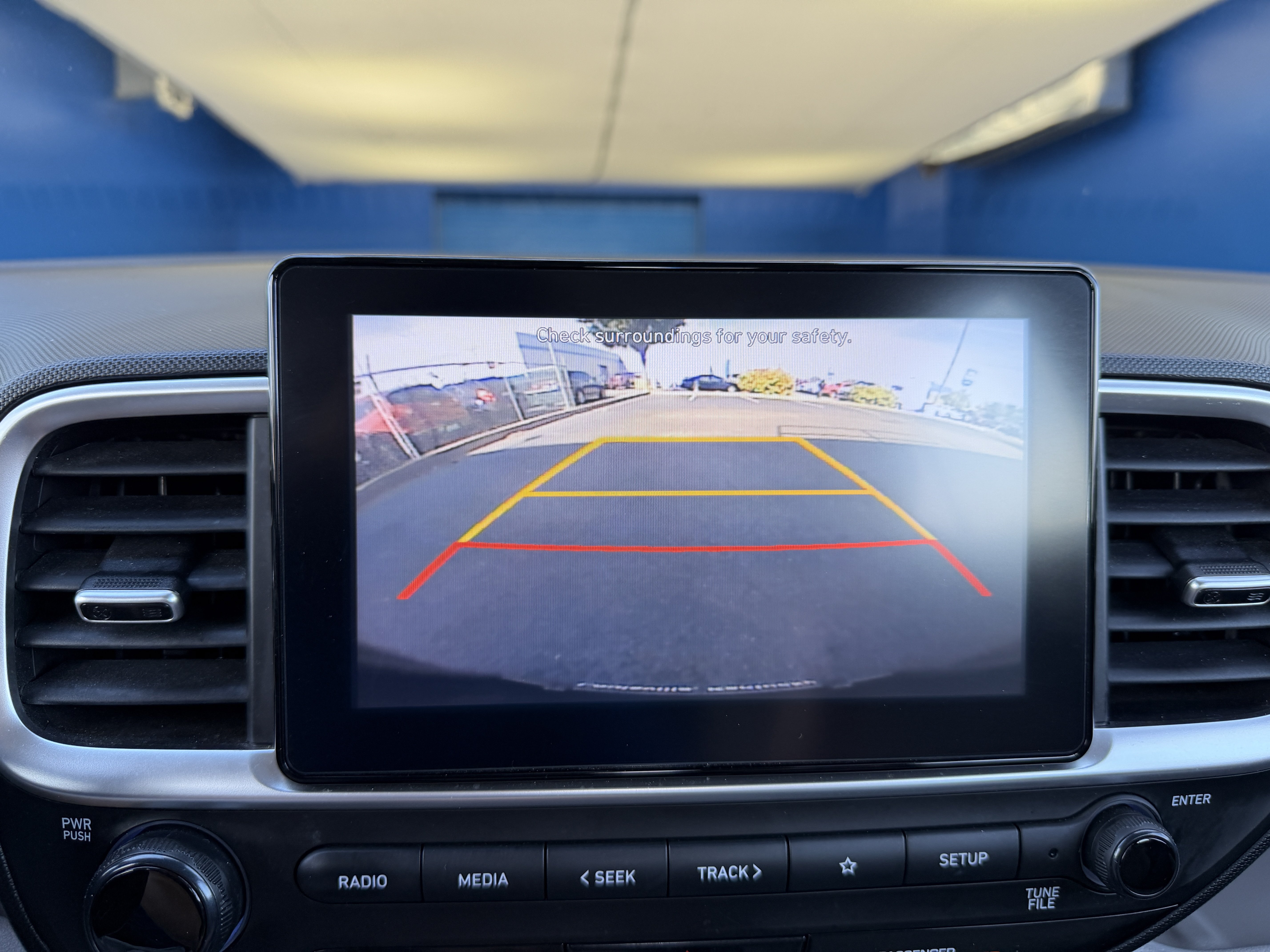 Used 2021 Hyundai Venue SEL FWD image 18