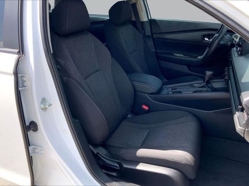 Used 2023 Honda Accord LX image 9