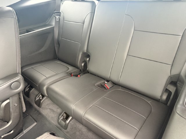 Used 2020 Chevrolet Traverse RS FWD image 22