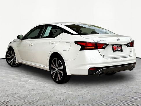 Used 2021 Nissan Altima 2.5 SR w/ SR Premium Package AWD/4WD image 4