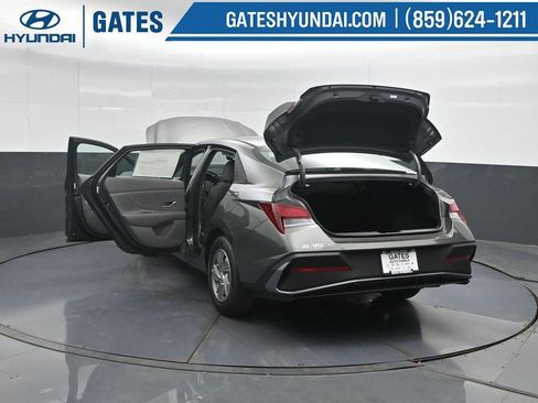 New 2026 Hyundai Elantra SE FWD image 53