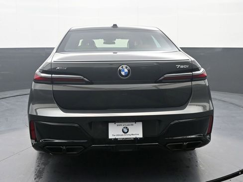 Used 2023 BMW 760i xDrive w/ Executive Package AWD/4WD image 6