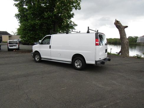 Used 2020 Chevrolet Express 2500 w/ Driver Convenience Package RWD image 33