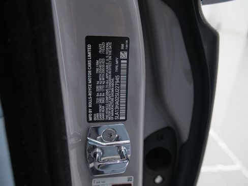 Used 2025 Rolls-Royce Cullinan AWD/4WD image 72