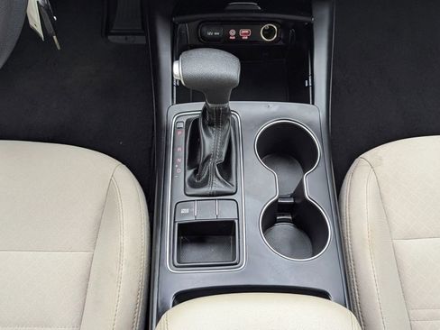 Used 2019 Kia Sorento FWD image 16