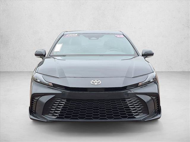 Used 2025 Toyota Camry SE FWD image 2