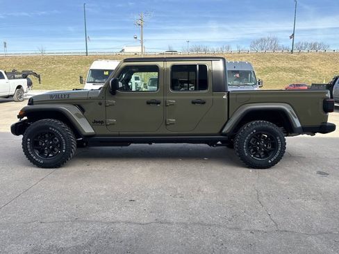 New 2026 Jeep Gladiator Willys image 10
