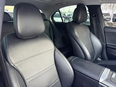 Used 2023 Mercedes-Benz C 300 4MATIC Sedan image 38