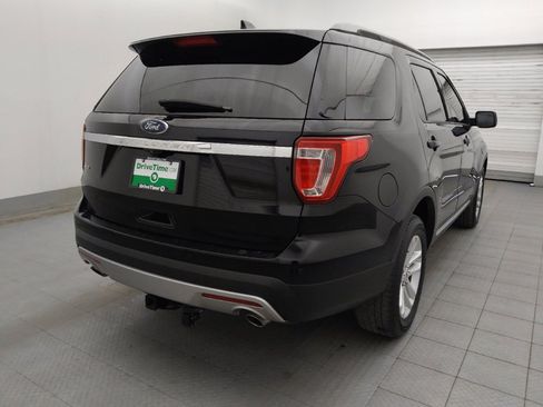 Used 2017 Ford Explorer XLT w/ Equipment Group 202A FWD image 9